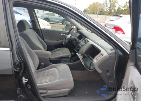 1998 Honda Accord Lx V6 из США, поврежденный, VIN 1HGCG1648WA062601